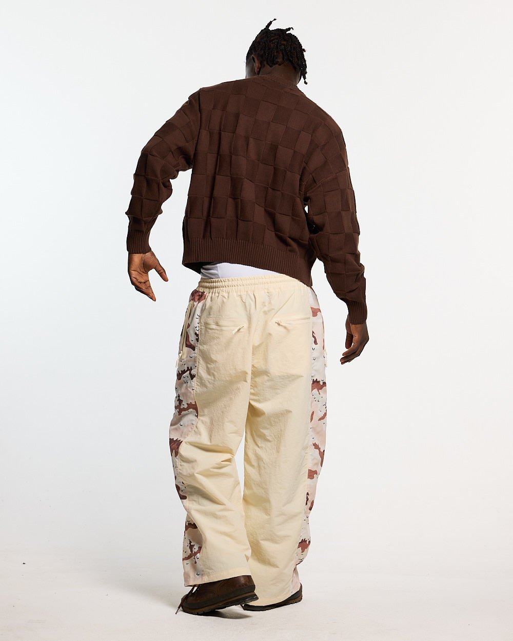 CHECKMATE STRICKWARE BROWN