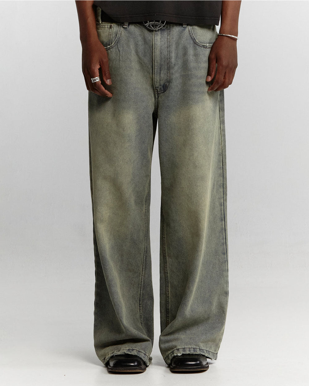 C V2 HOSSEN DIRTIG LIGHT DENIM