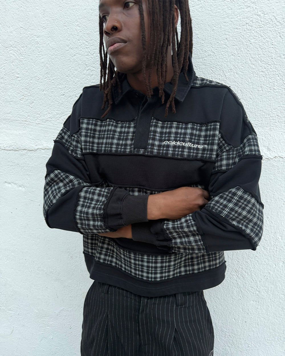 RIPPED LONGSLEEVE POLO SCHWARZ