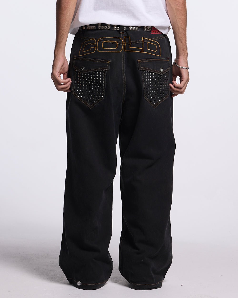 STUDS JEANS SCHWARZER DENIM