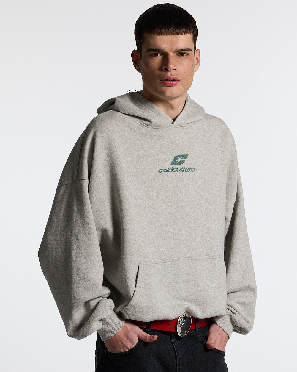 GEBOGENES HOODY ASH GREY