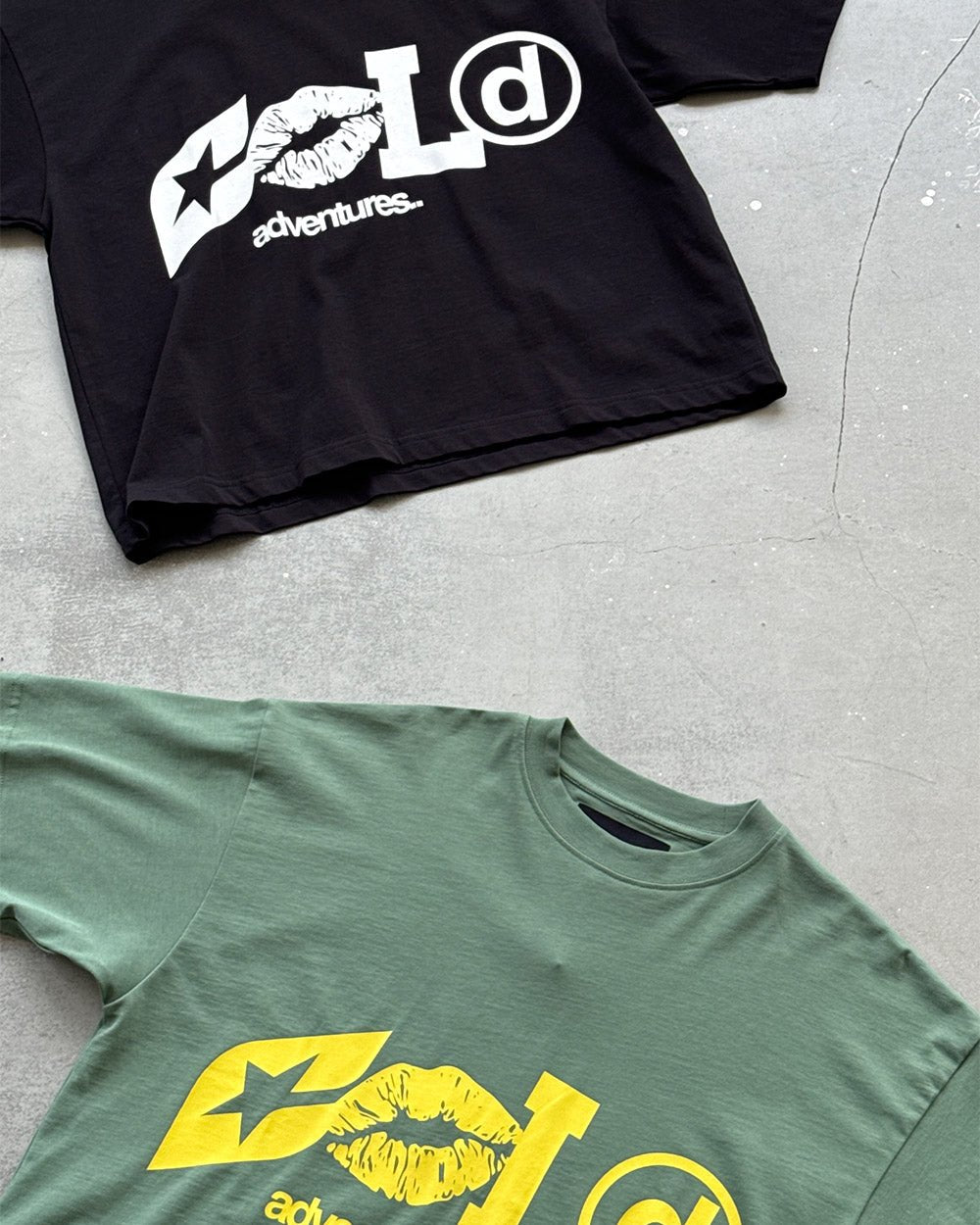 ADVENTURES TEE GRÜN UND GELB