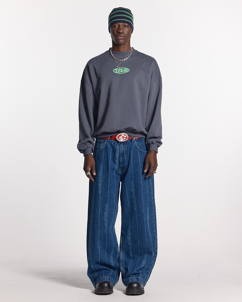 DOWN TO LUCK CREWNECK DUNKELBLAU