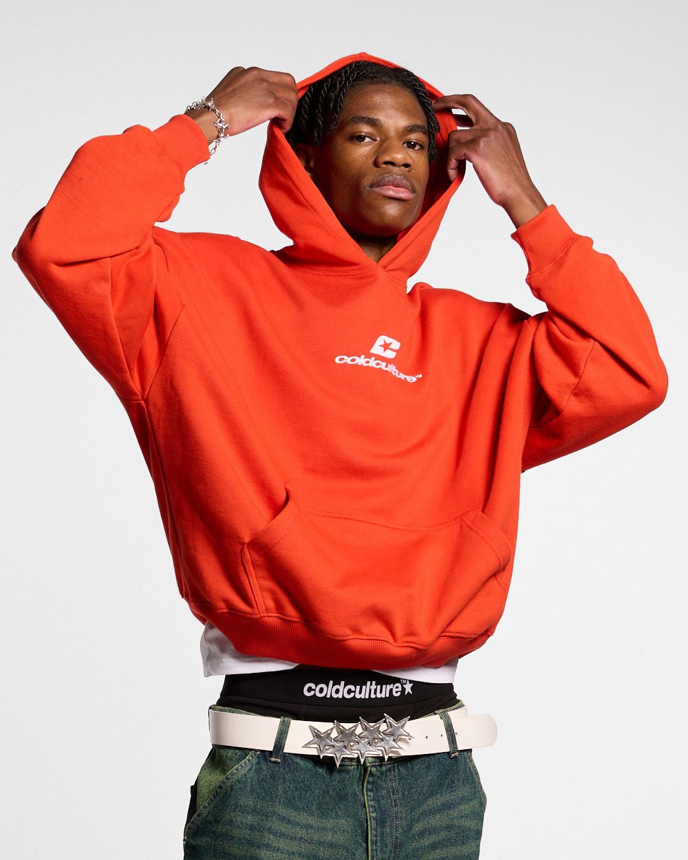 CURVED HOODIE LEUCHTEND ROT