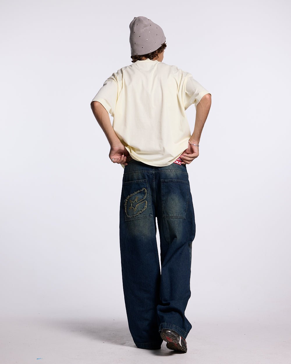 URBAN LEGACY TEE CREME
