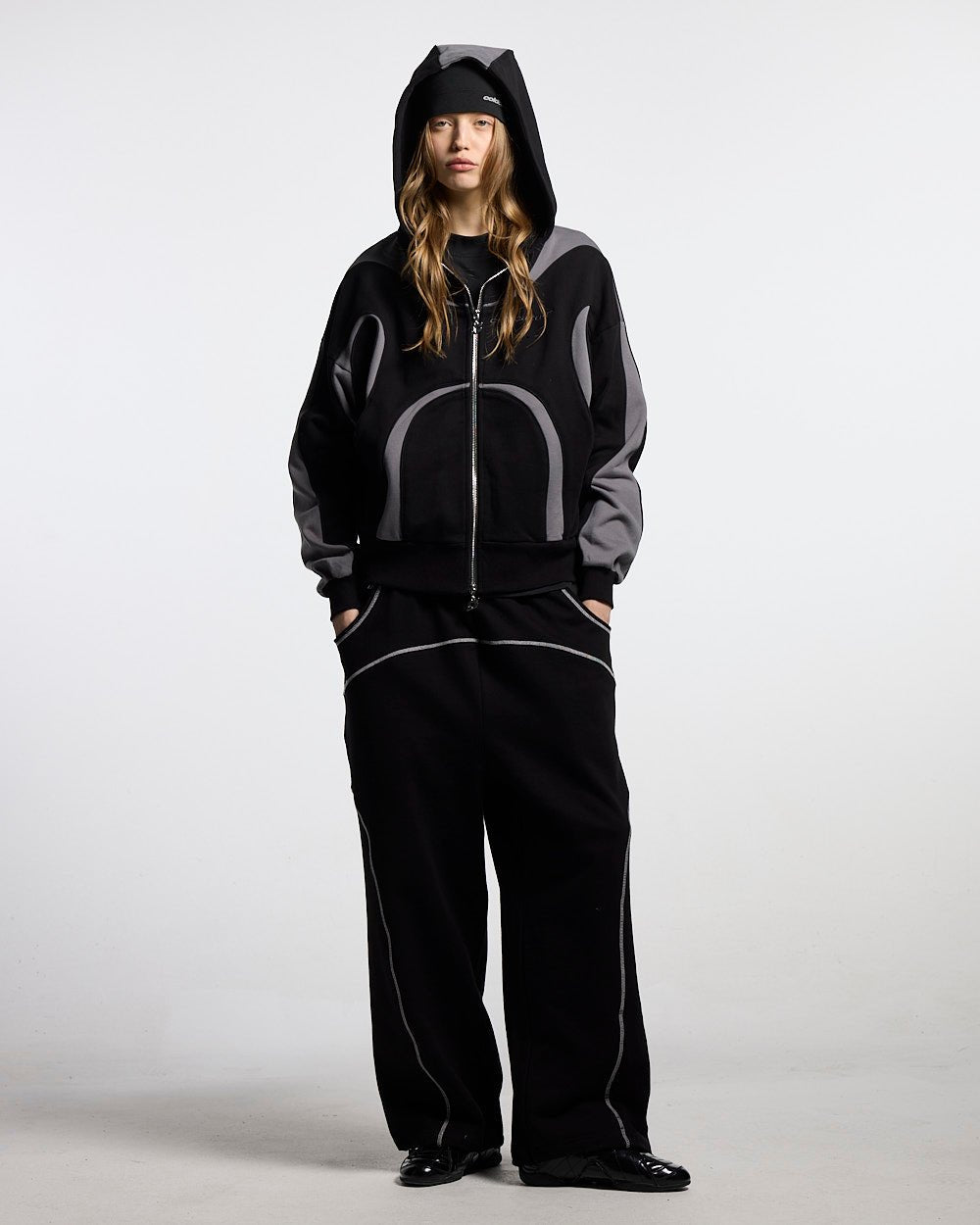 ABZIEHEN ZIP-HOODIE SCHWARZ