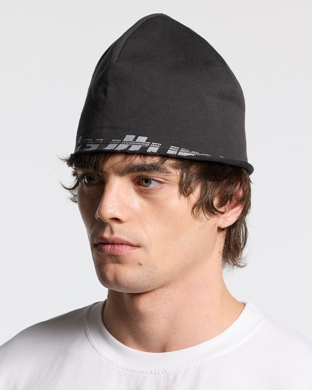 ARMOUR BEANIE SCHWARZ