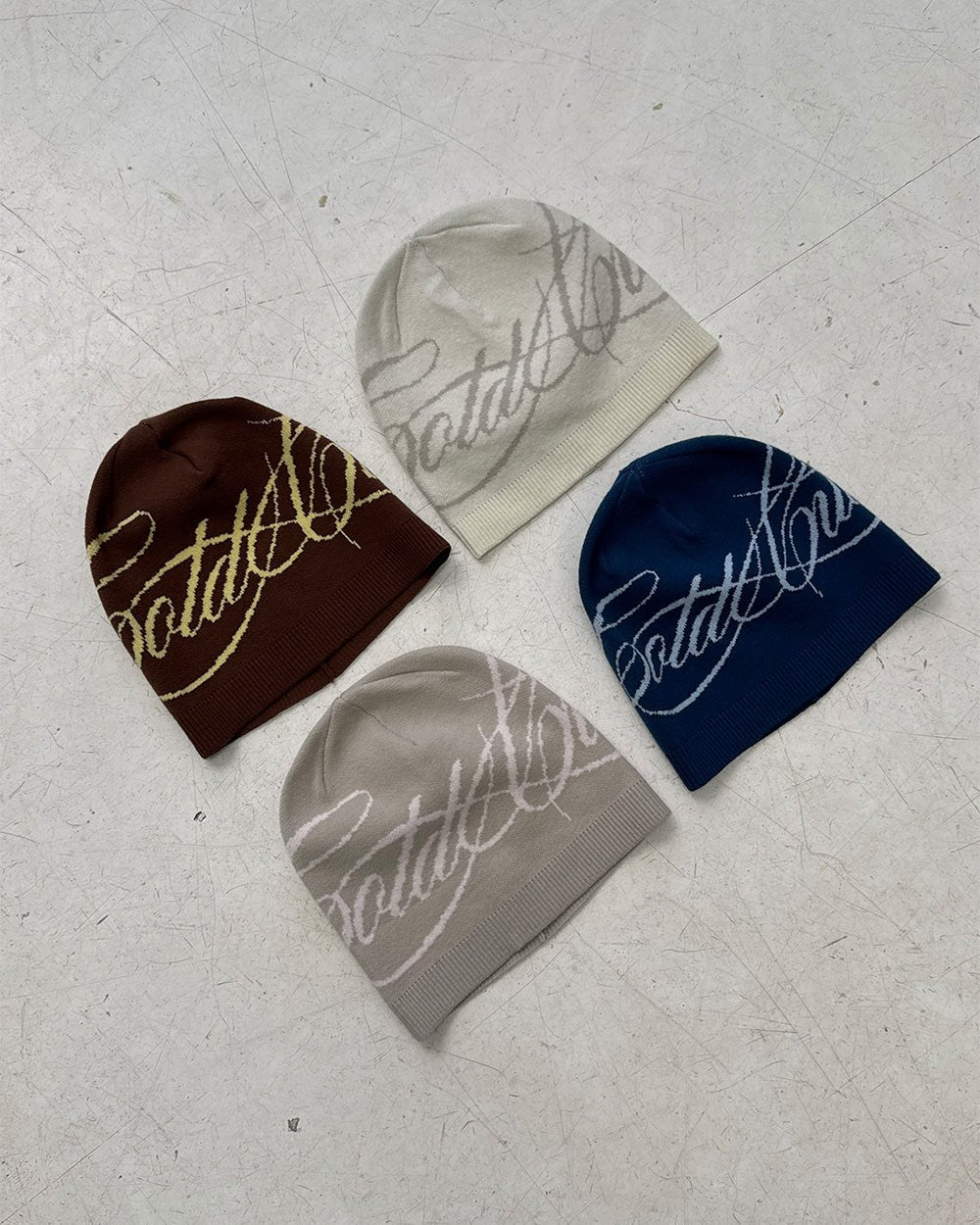 SCRIPT BEANIE BROWN