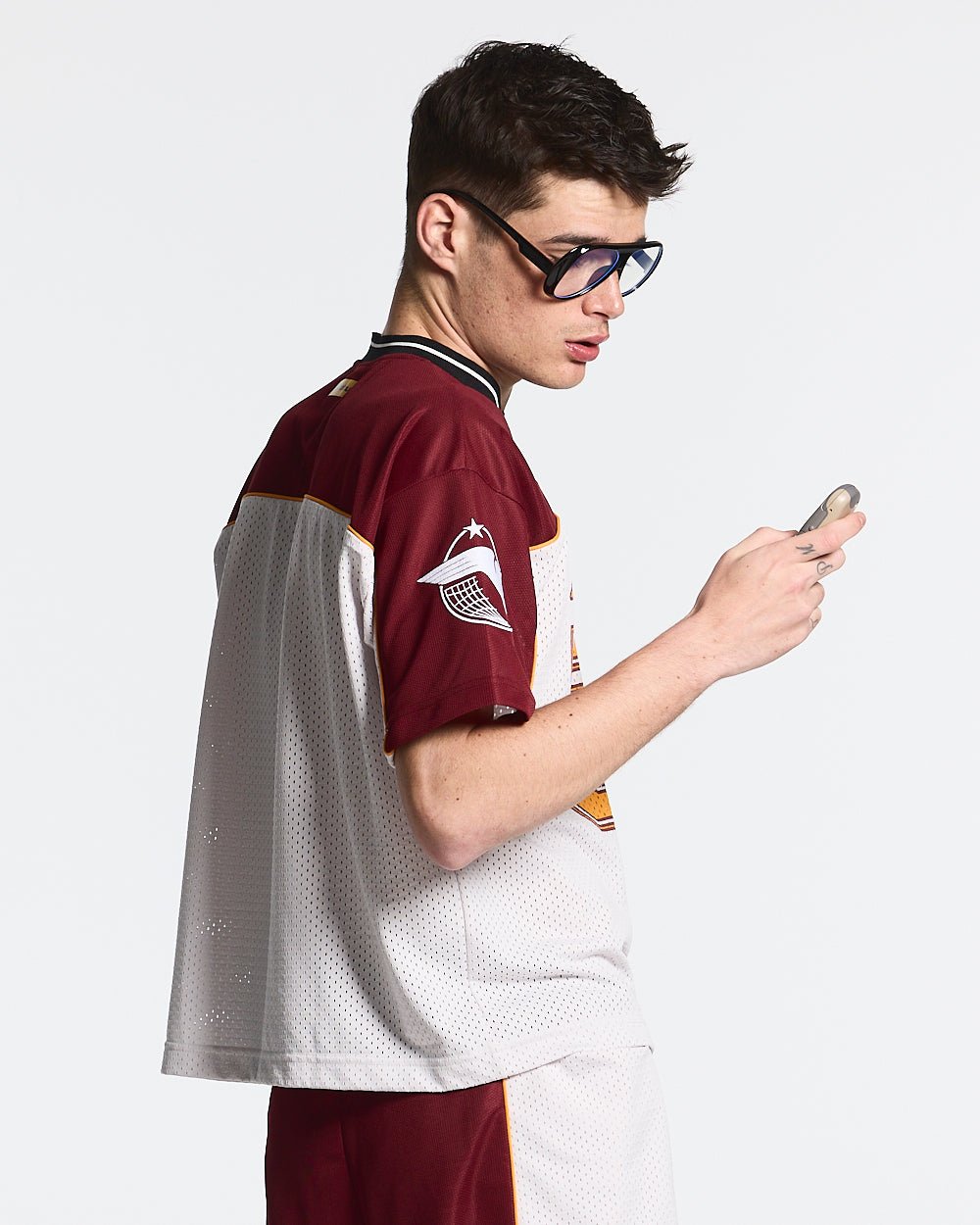 AERO STEED TEE CREME/BURGUNDY