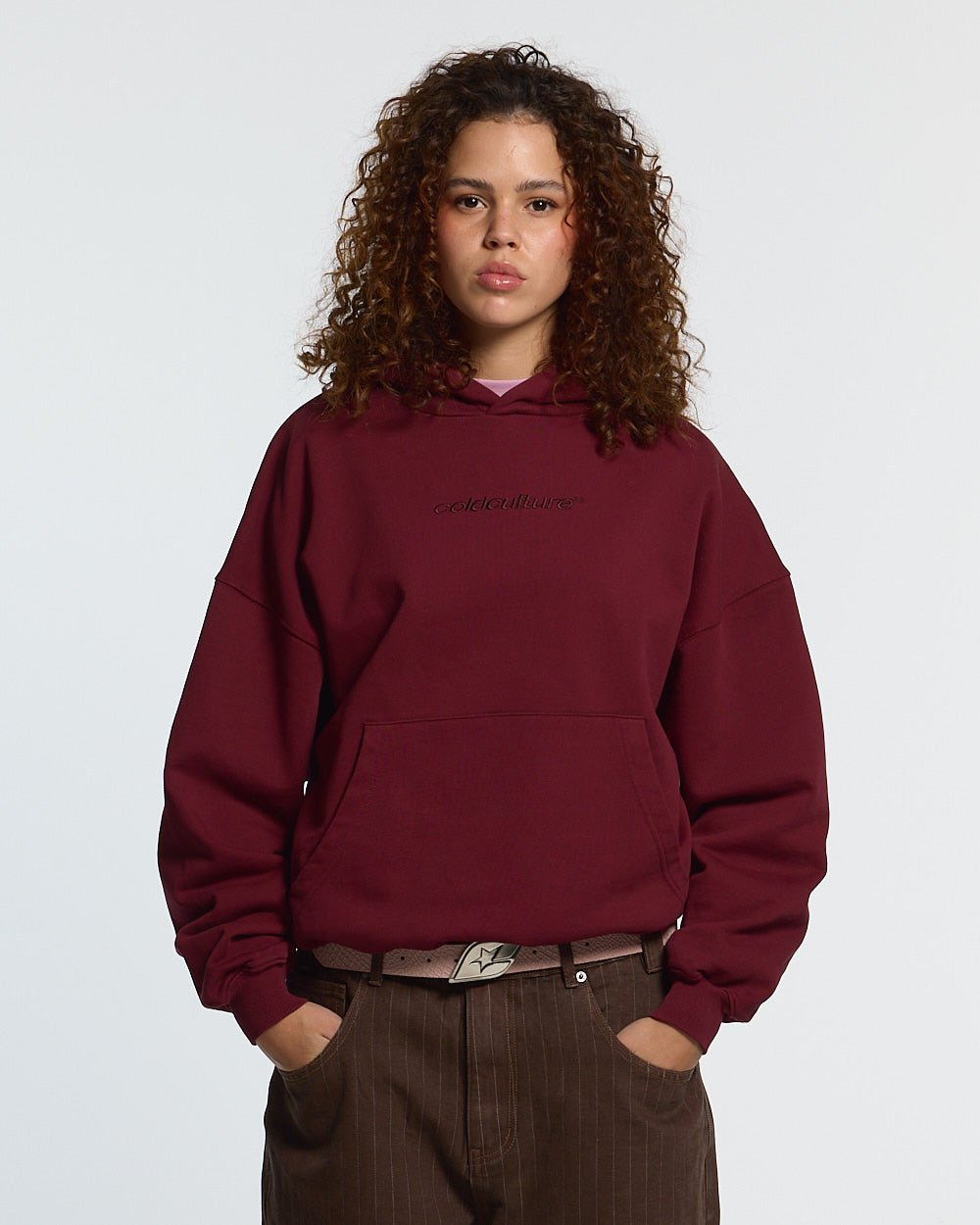 DISTRESS GEBRÖCKELTER HOODIE BURGUNDY