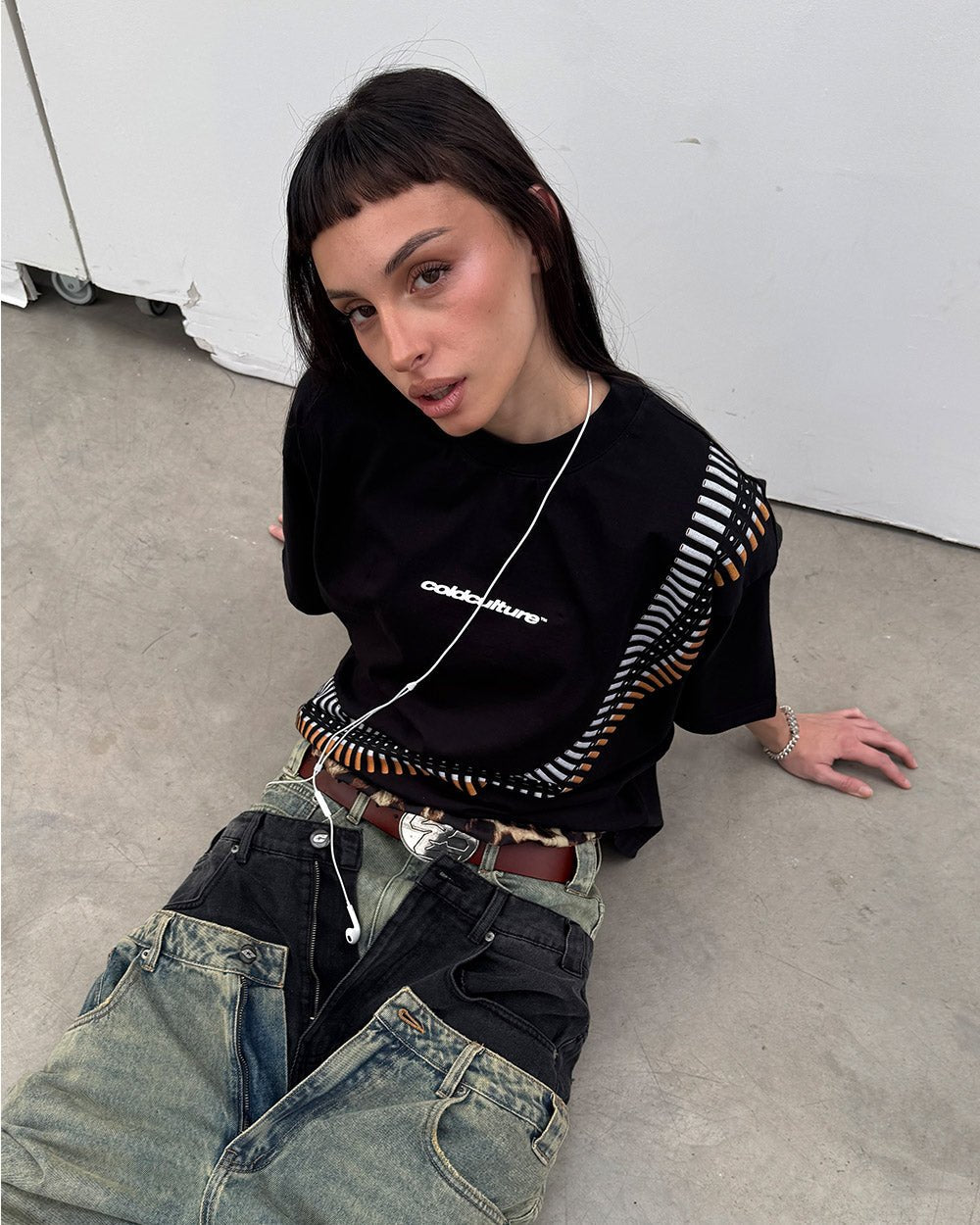 SMOKE BULLETS TEE SCHWARZ