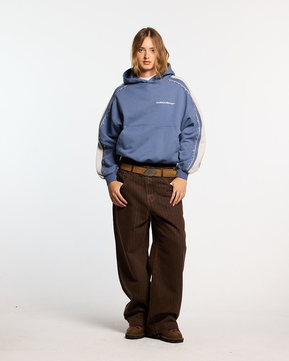 SCRIPT STUDS HOODIE BLAU