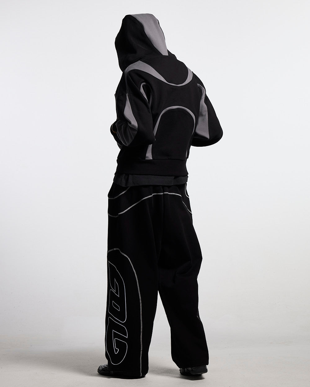 ROLLER-SWEATPANTS SCHWARZ