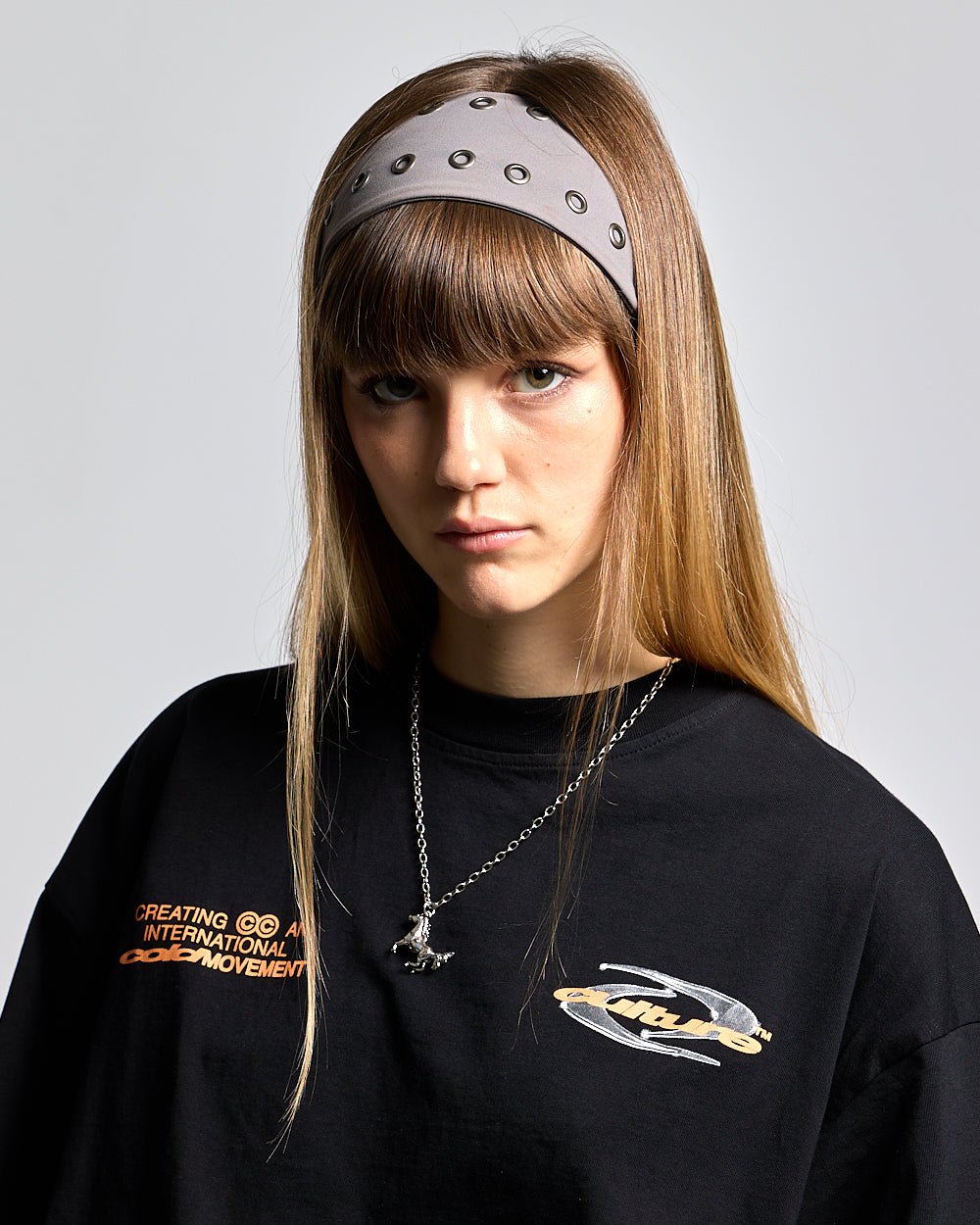 KOPFBAND MIT EYELETS STAHLGRAU
