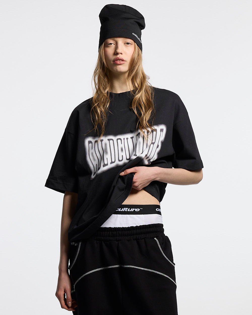 FEISTY TEE SCHWARZ