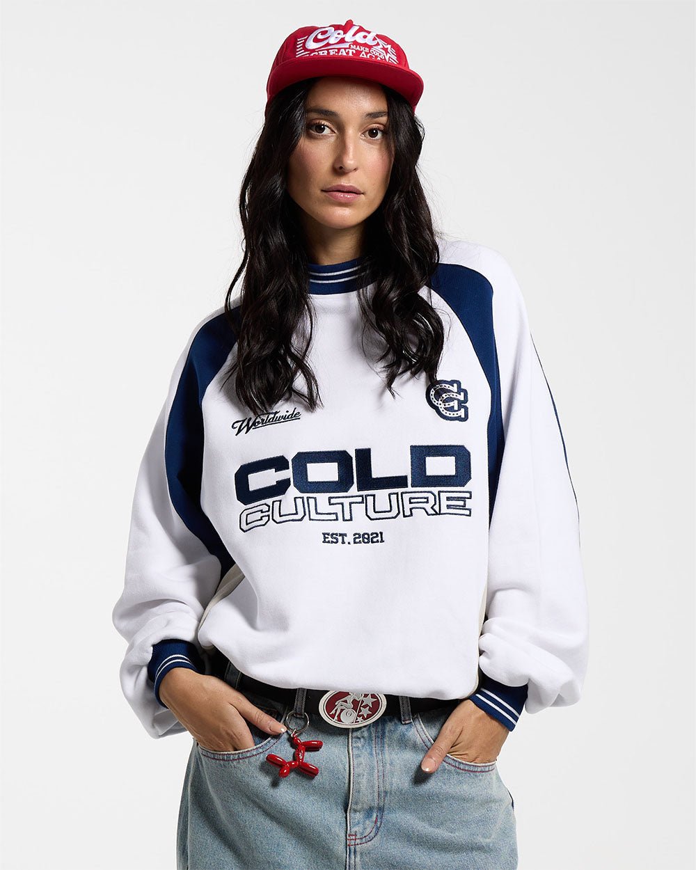 COWBOY VARSITY CREWNECK WEISS/BLAU