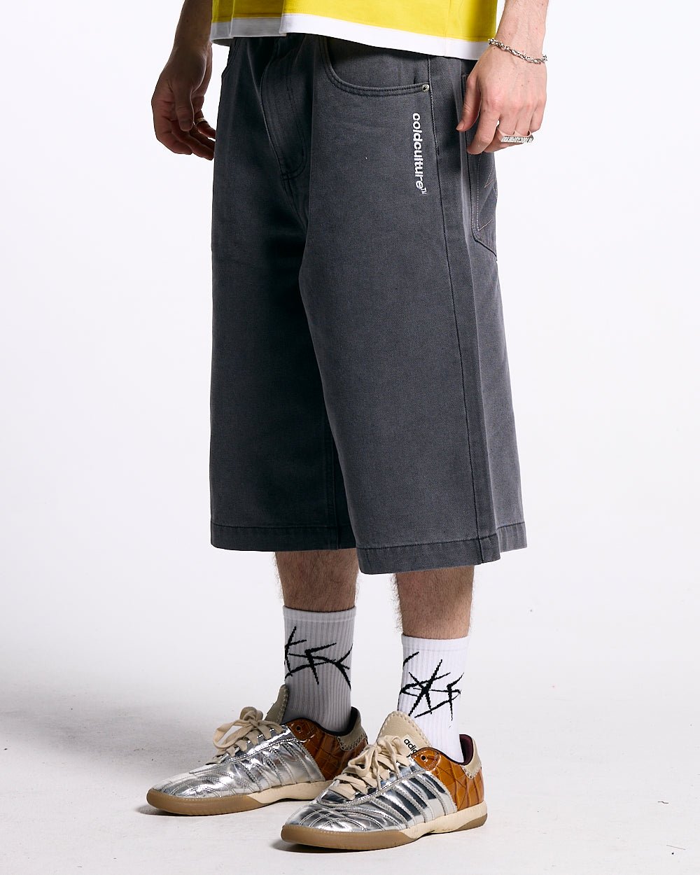 FROSTED JORTS ORCHID GRAU