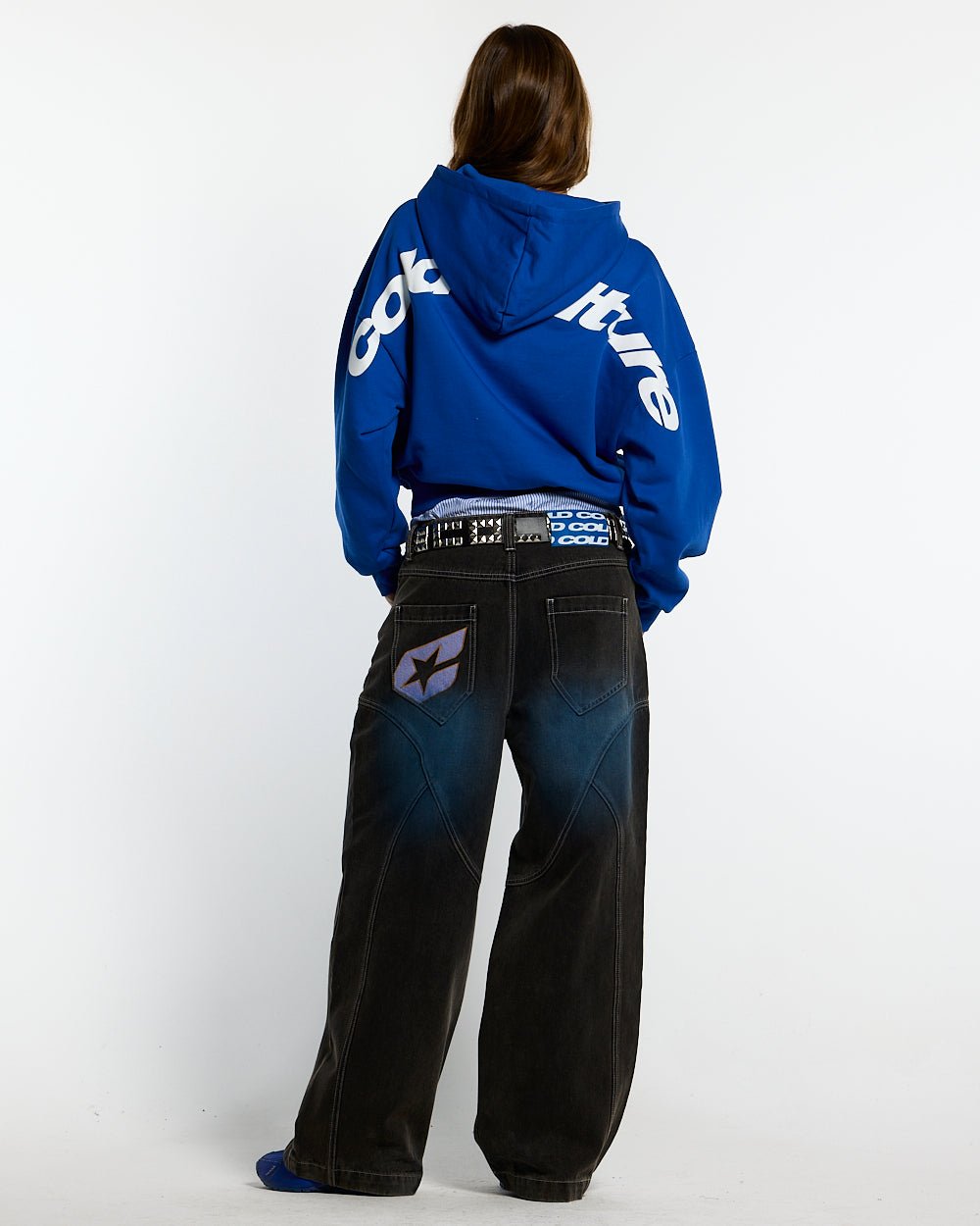 GEBÖGENE HOODIE BLAU