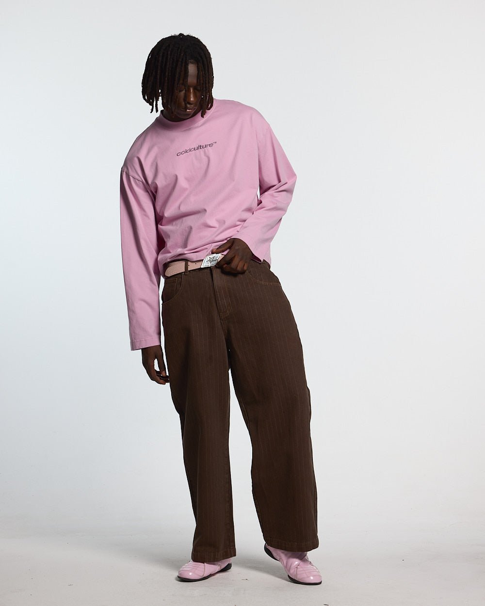 DISTRESS GEBRÄCHTIGE LANGARM T-SHIRT PINK