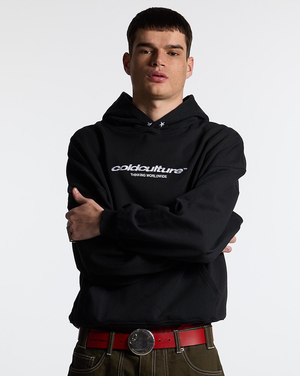 ESSENTIAL HOODIE SCHWARZ