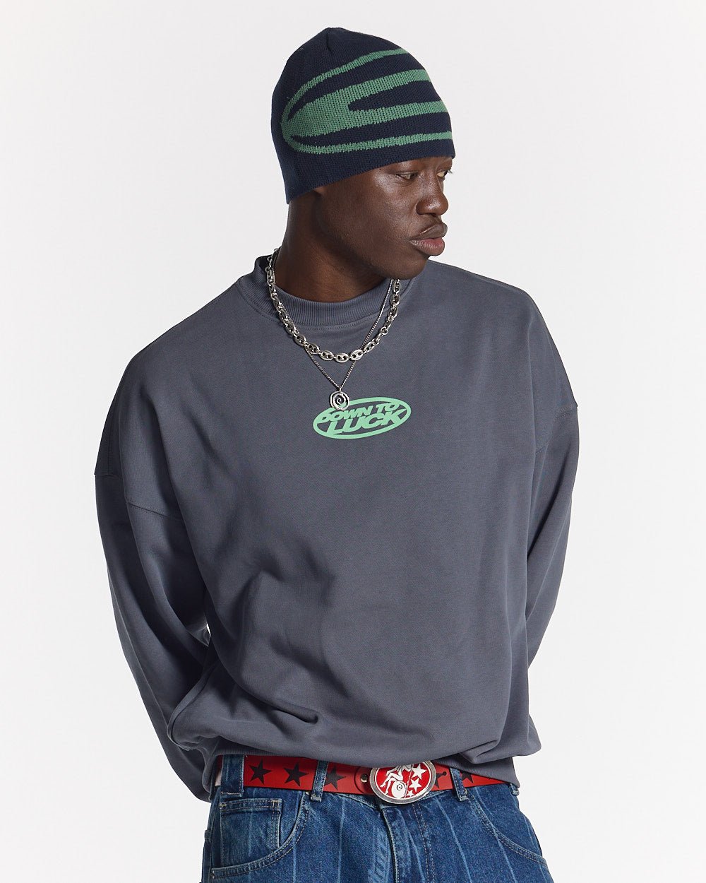 DOWN TO LUCK CREWNECK DUNKELBLAU
