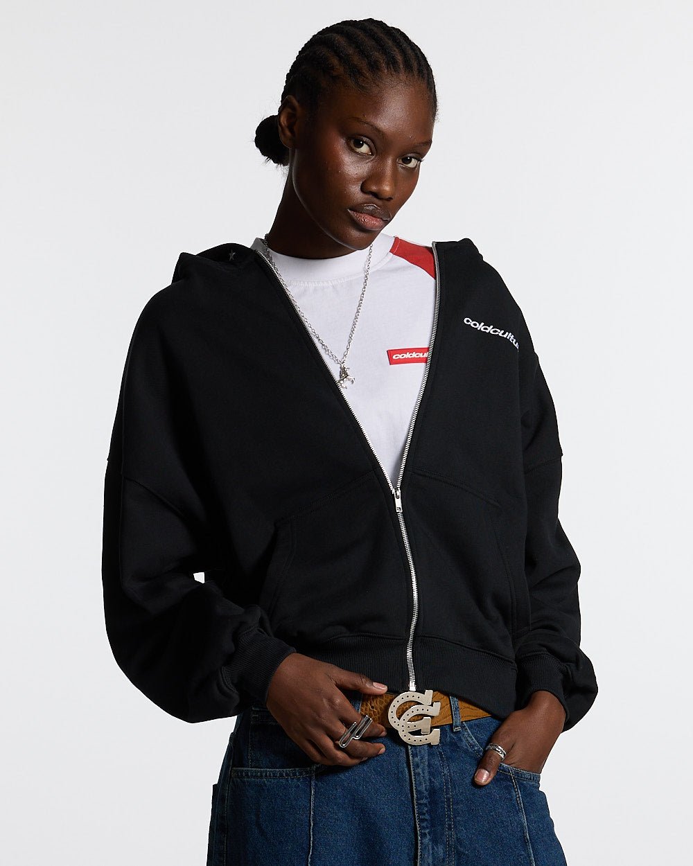 ESSENTIAL ZIP HOODIE SCHWARZ