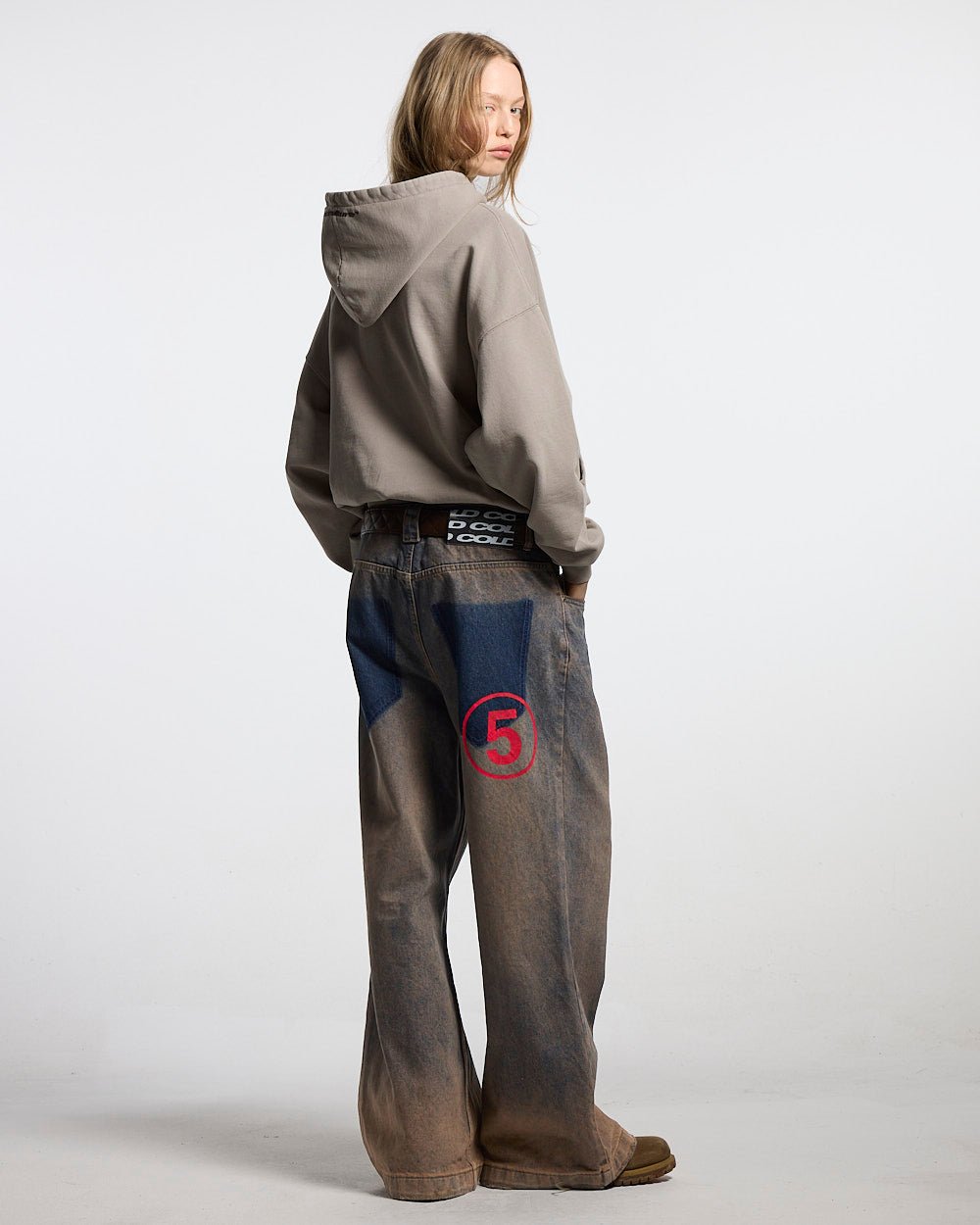 DISTRESS STARS HOODIE BEIGE