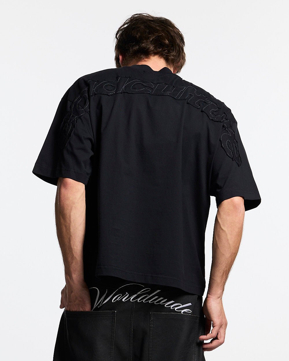 DISTRESS CURVED TEE SCHWARZ